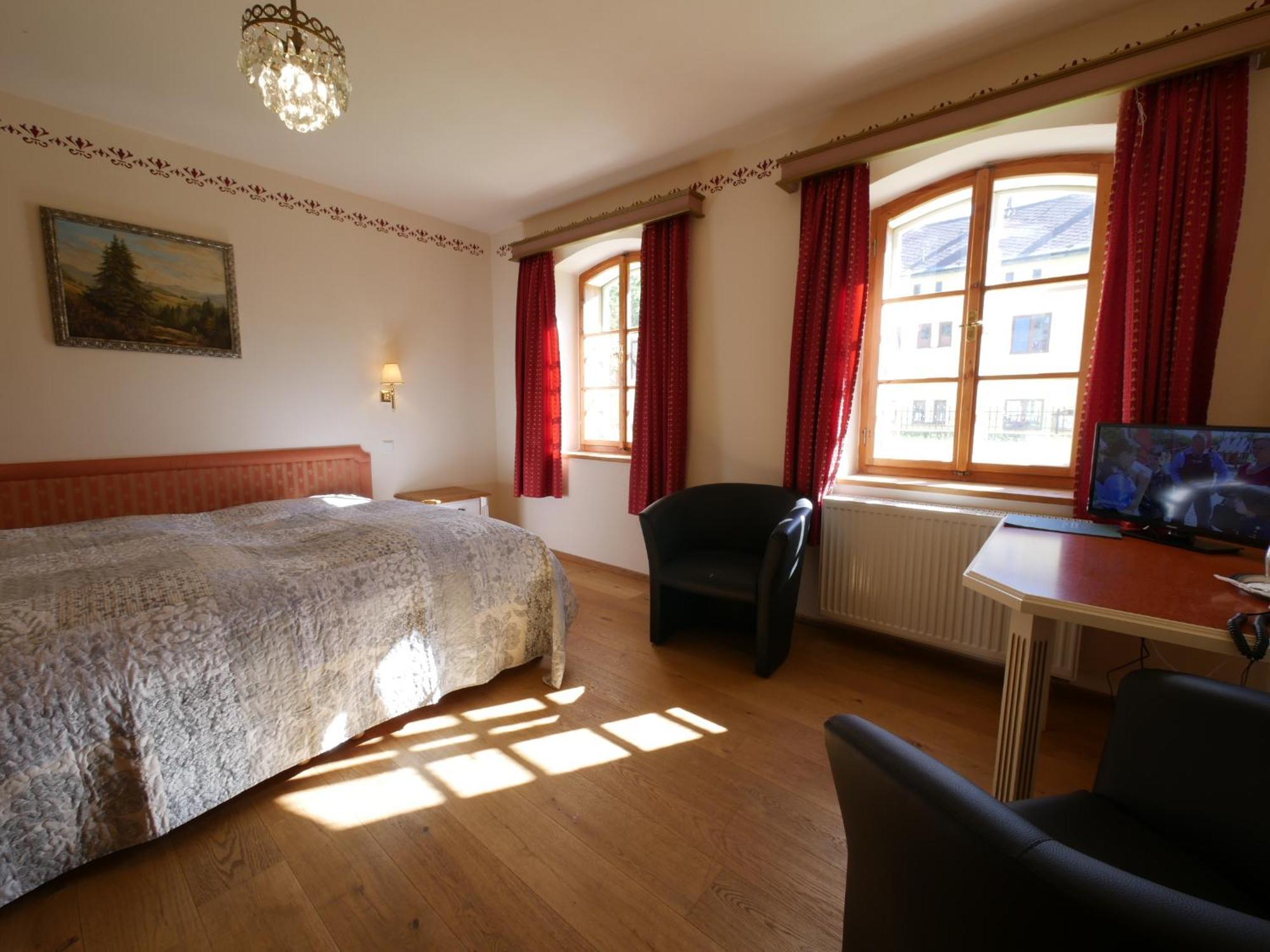 Schlosshotel Zamek Zdikov Екстер'єр фото