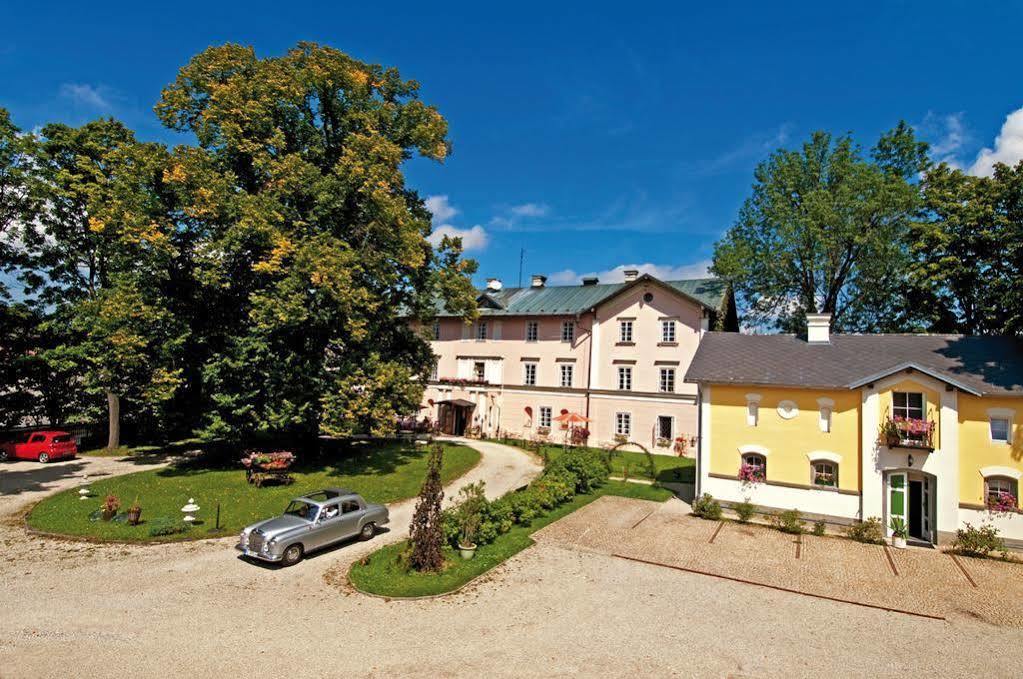 Schlosshotel Zamek Zdikov Екстер'єр фото